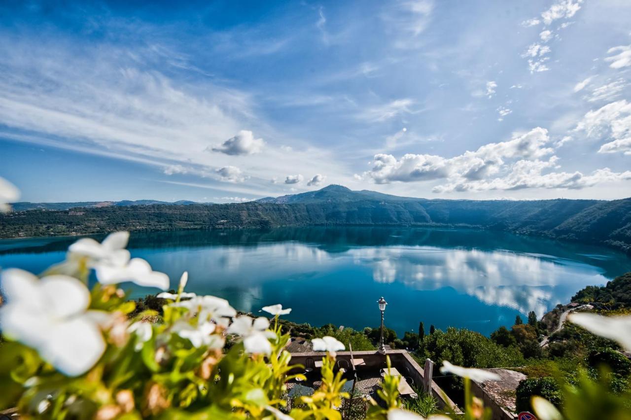 Atlantis Inn Castelgandolfo Castel Gandolfo Bagian luar foto