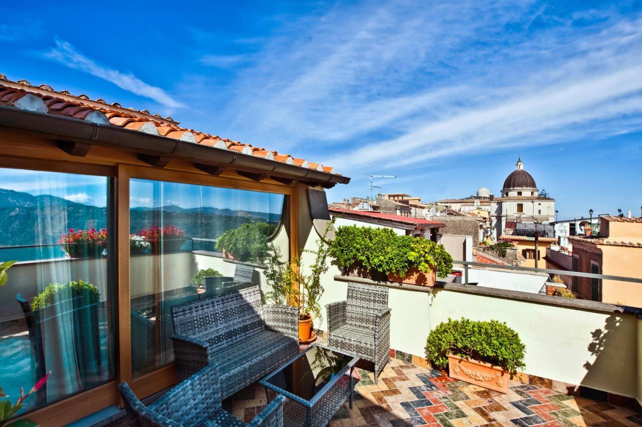 Atlantis Inn Castelgandolfo Castel Gandolfo Bagian luar foto