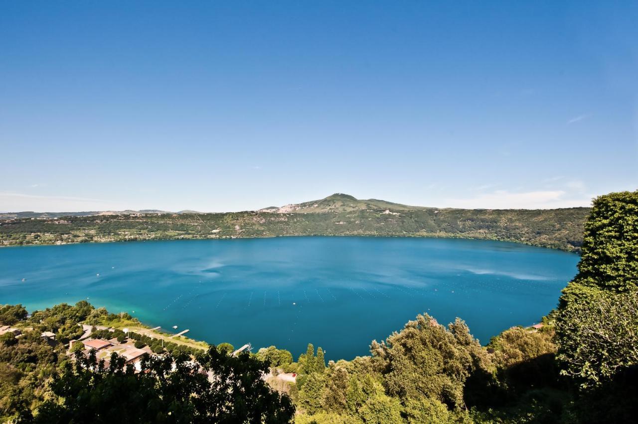 Atlantis Inn Castelgandolfo Castel Gandolfo Bagian luar foto