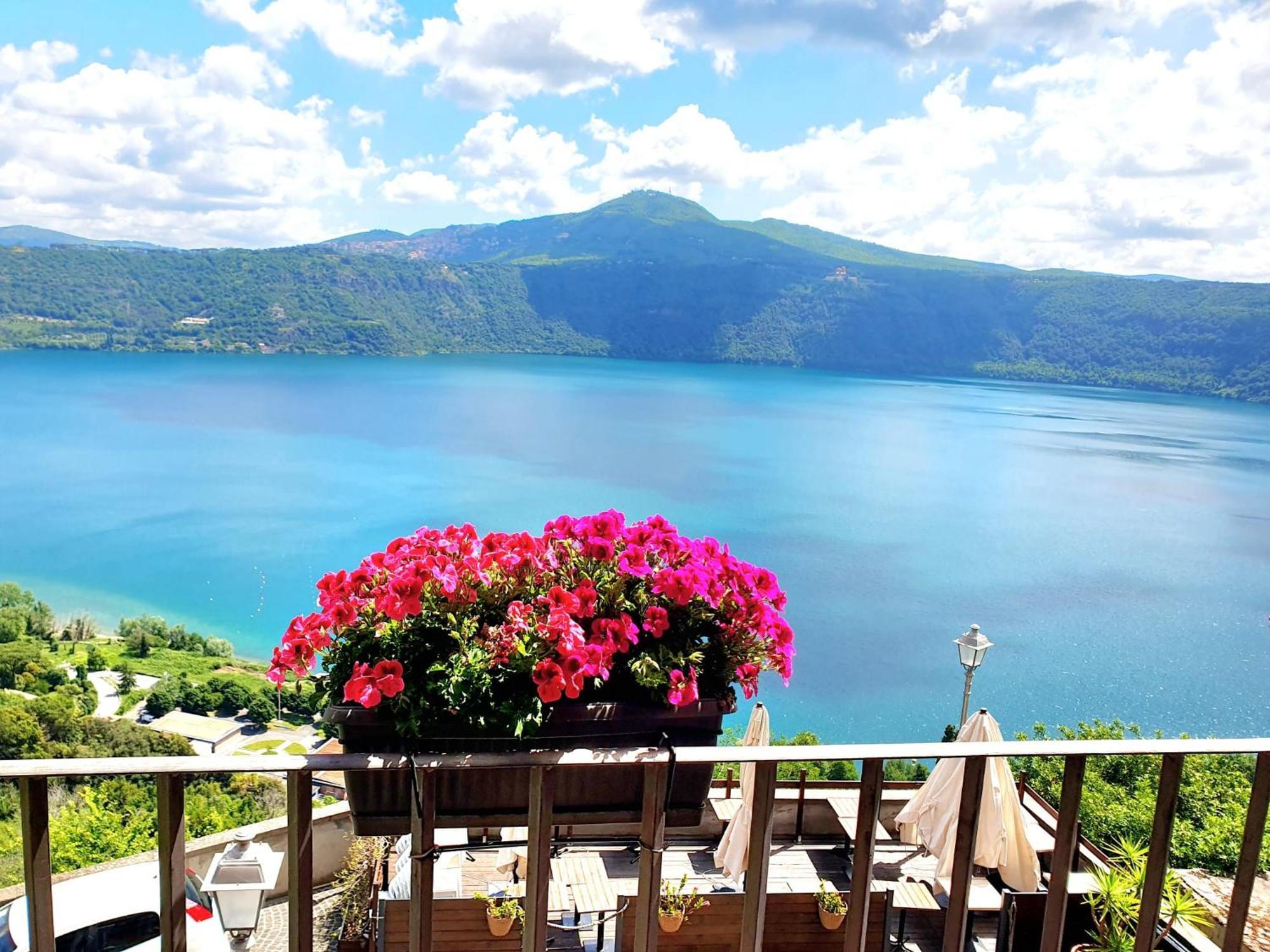 Atlantis Inn Castelgandolfo Castel Gandolfo Bagian luar foto